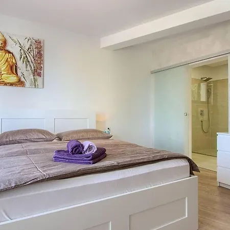 Casa vacanze Luxoria With Private Pool And Jacuzzi Pjescana Uvala