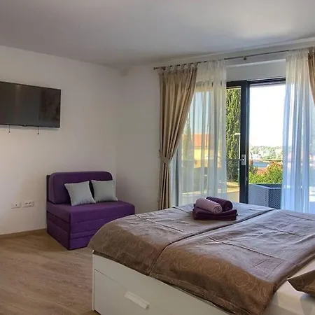 Hébergement de vacances Luxoria With Private Pool And Jacuzzi