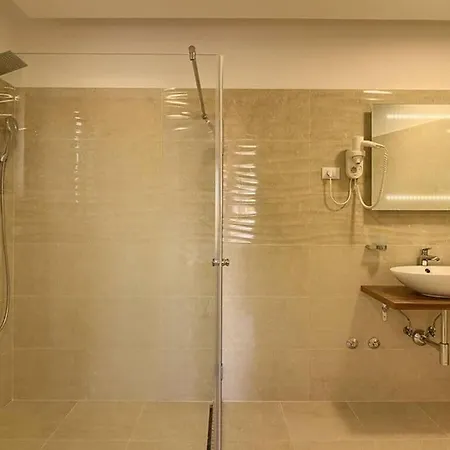 Luxoria With Private Pool And Jacuzzi *