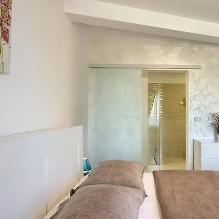 Casa vacanze Luxoria With Private Pool And Jacuzzi Pjescana Uvala